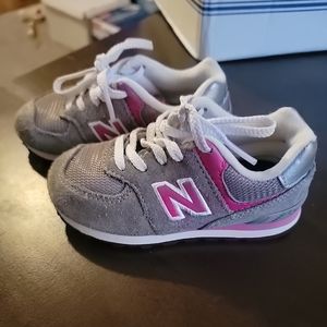 New Balance Kids' 574 Core Bungee sneakers grey pink toddler 8 suede mesh